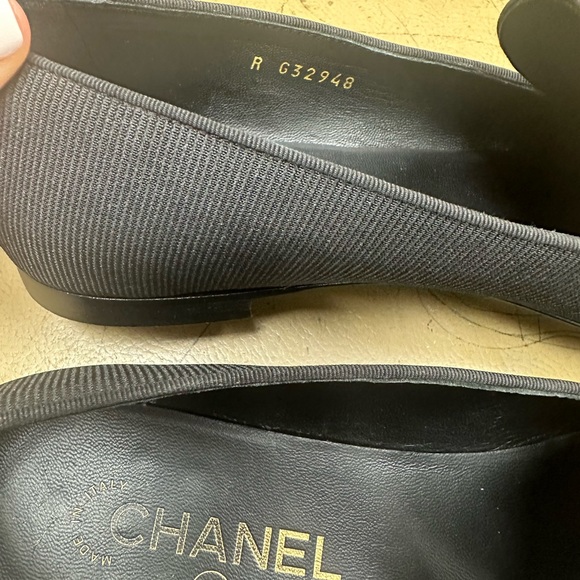 Authentic Chanel Loafers - Extremely good condition! Size 38 - Picture 2 of 5